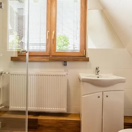Siuster Z Widokiem Na Góry - Doskonała Lokalizacja, Niedaleko Term Bukovina Oraz Stoków! - W święta Oraz Sylwestra Posiłki Serwowane Są W Obiekcie 120m Dalej Chalet *